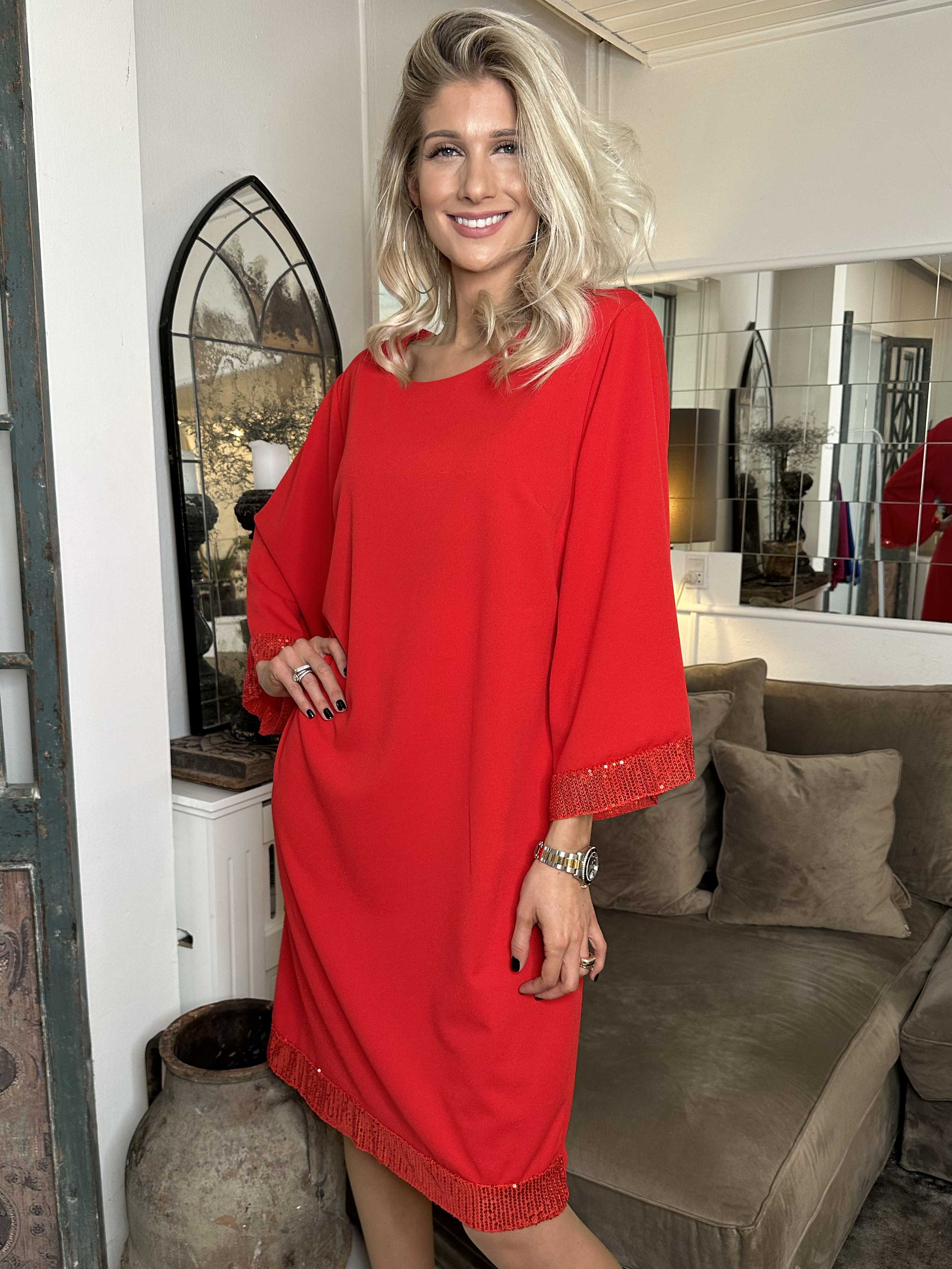 Lanza - Fin klänning detaljerad med paljettkanter